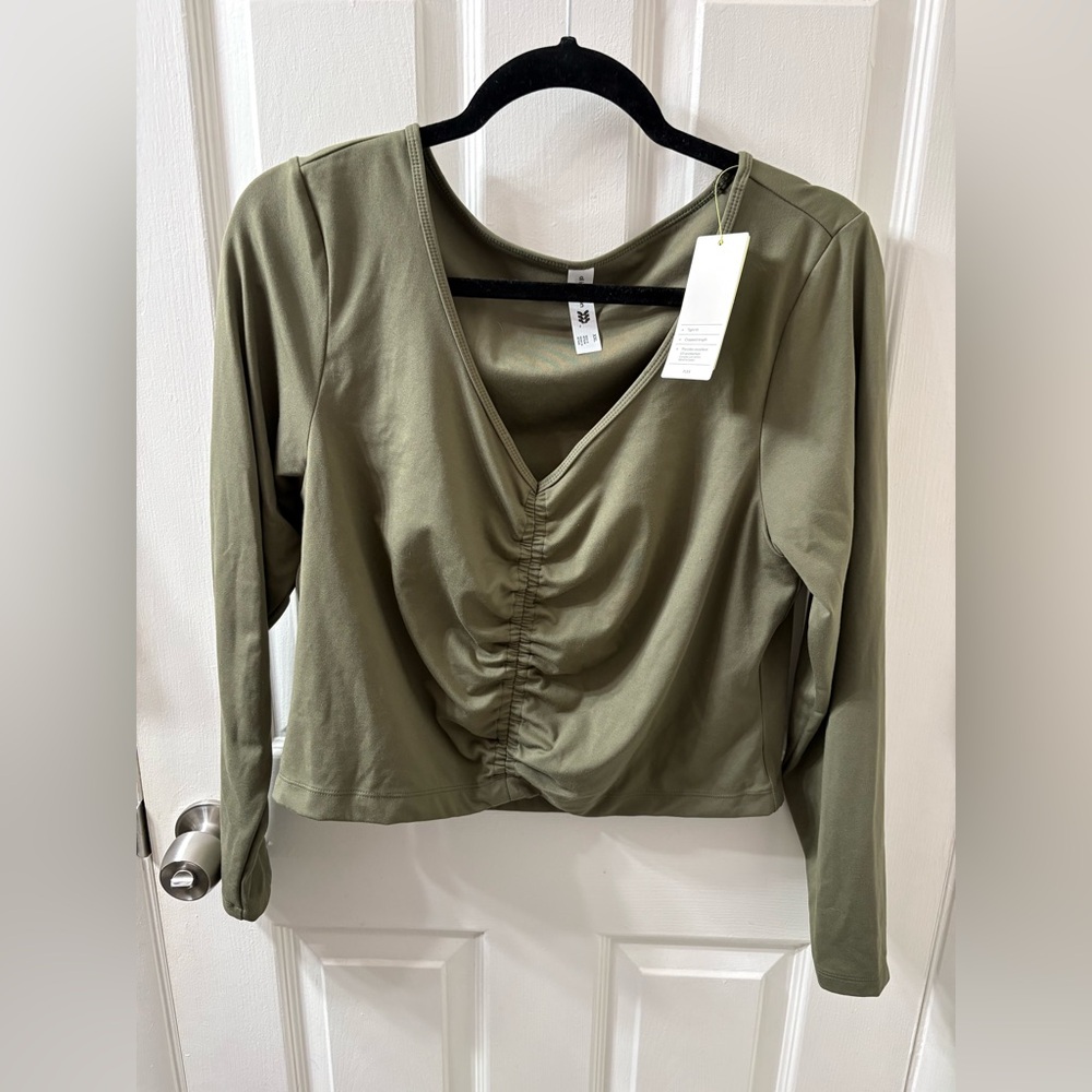 Size XXL Crop/ruched workout top from All in Motion